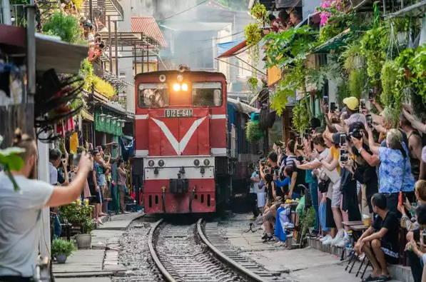 Incense Village & Train Street 