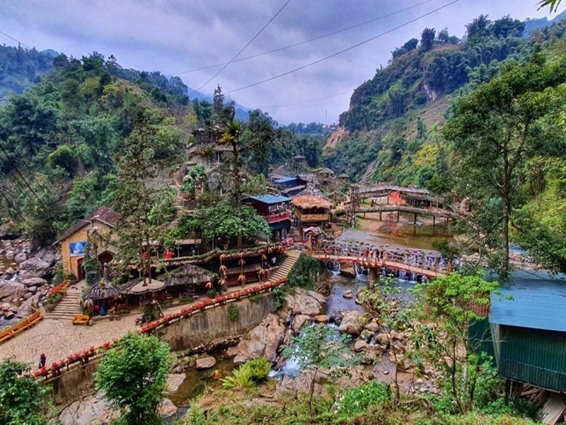 Day Tour to Sapa's Cat Cat Village