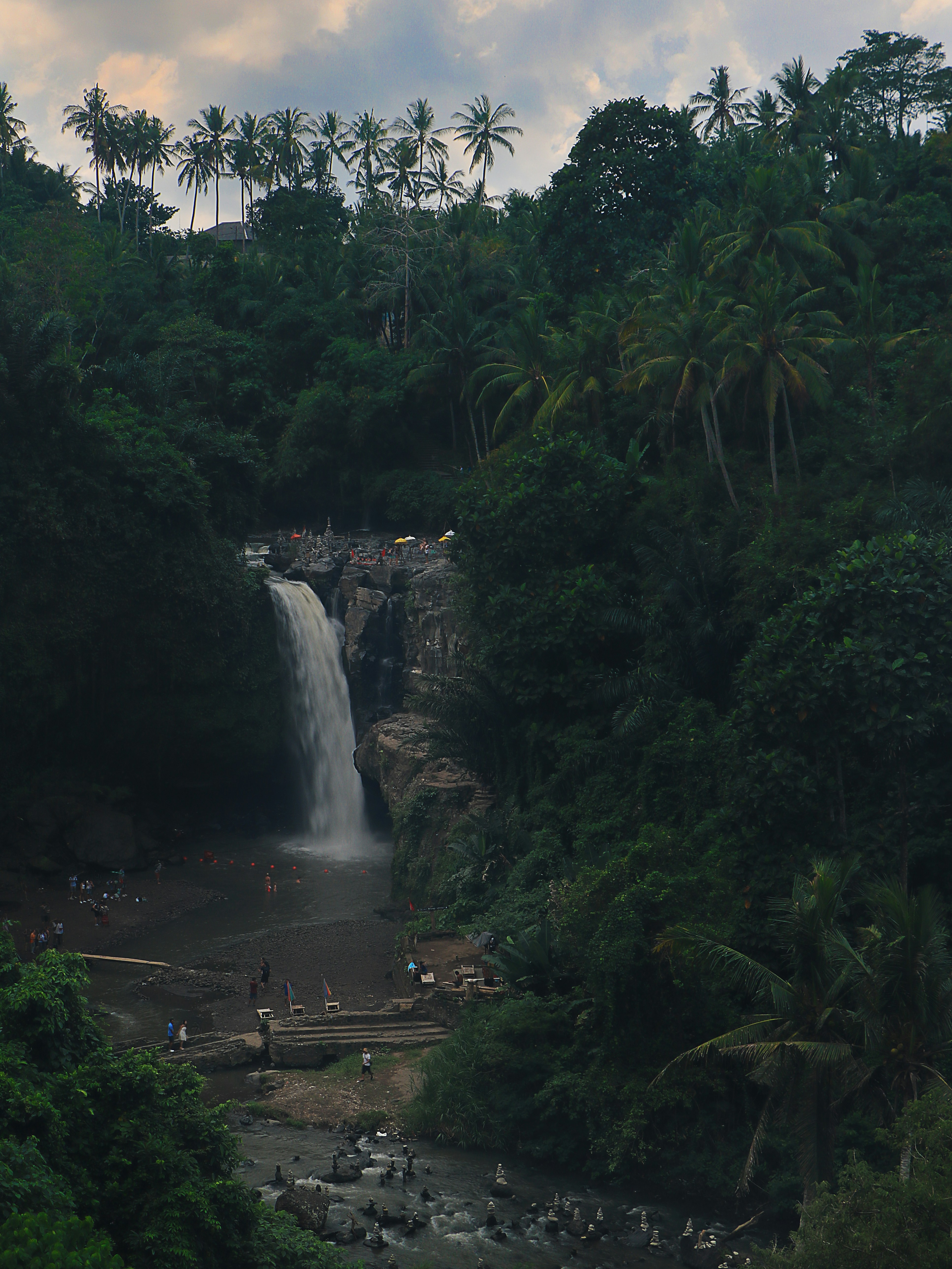 Tegenungan Waterfalls