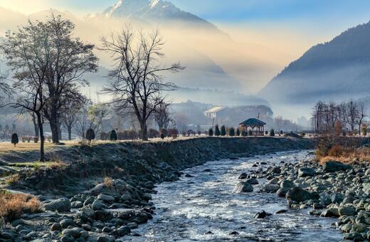 Mystical Valleys of Kashmir – 5 Days of Serenity & Snow