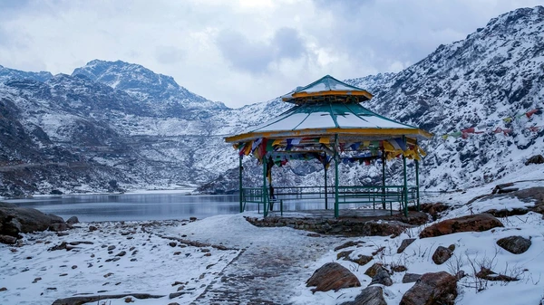 India Tour Packages Itineraries | Majestic Hills Exploring Darjeeling Gangtok | Touron | Touron Holidays | Best Travel Agency