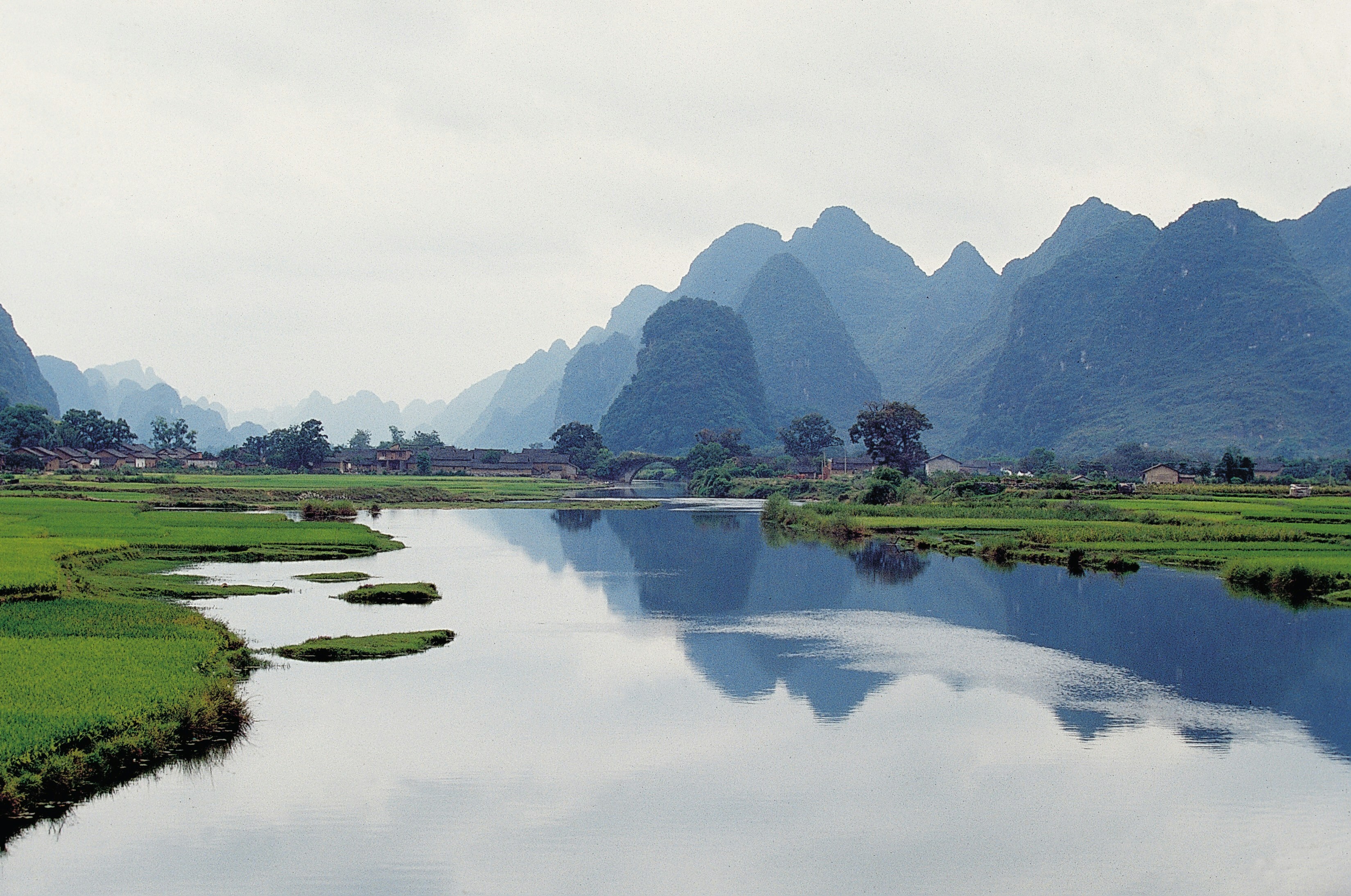 Vietnam Tour Packages Itineraries | Vietnam Escapade 8 Days Tour | Touron | Touron Holidays | Best Travel Agency