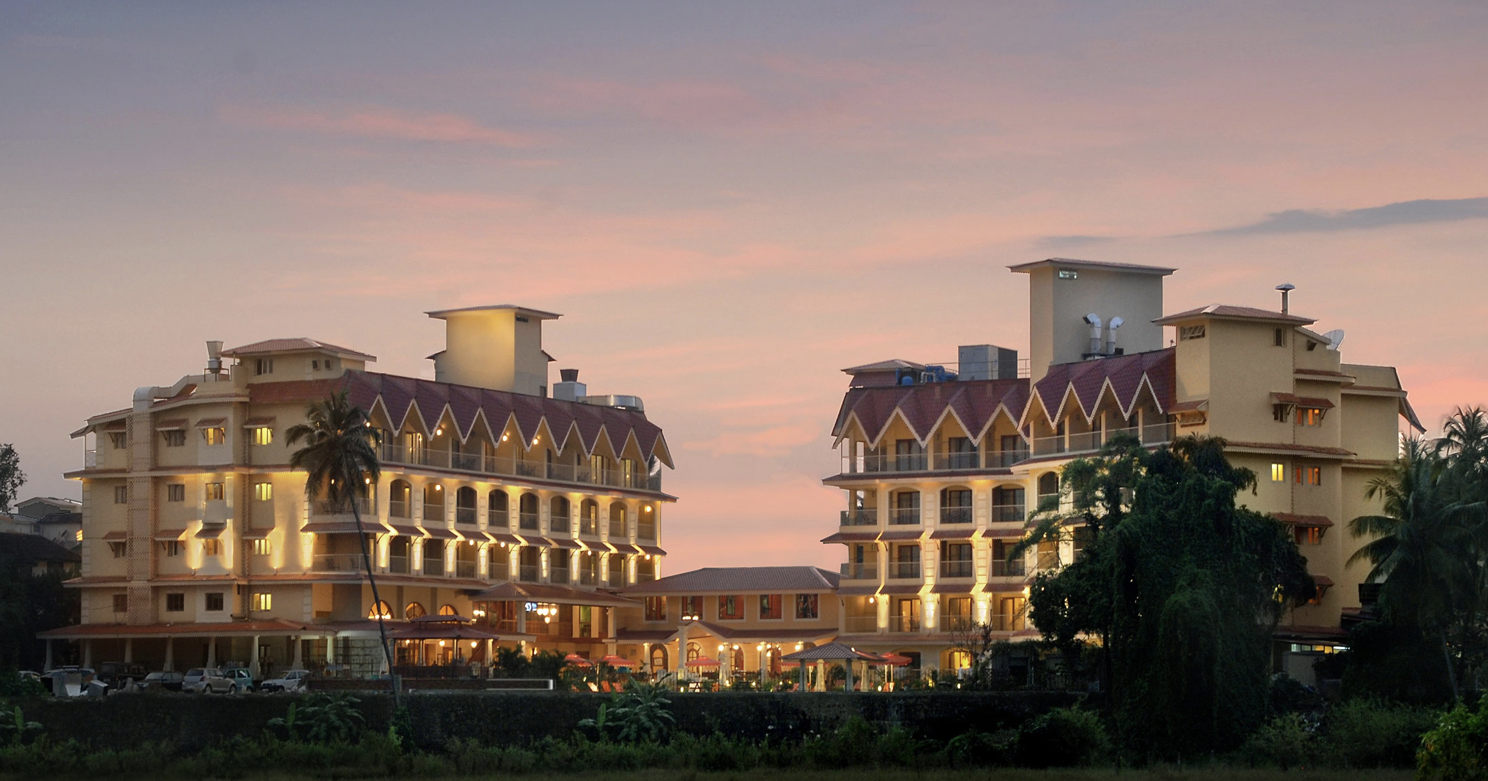 Acron Candolim Regina