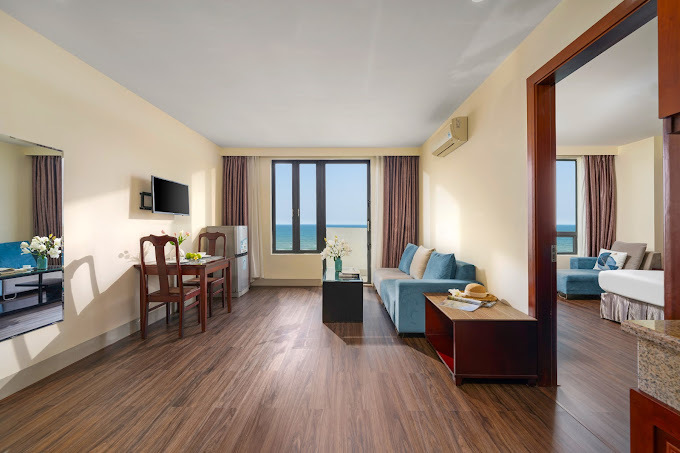 Sea Front Hotel 