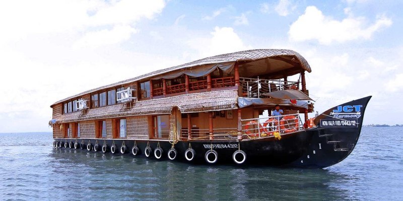 Casino Houseboats