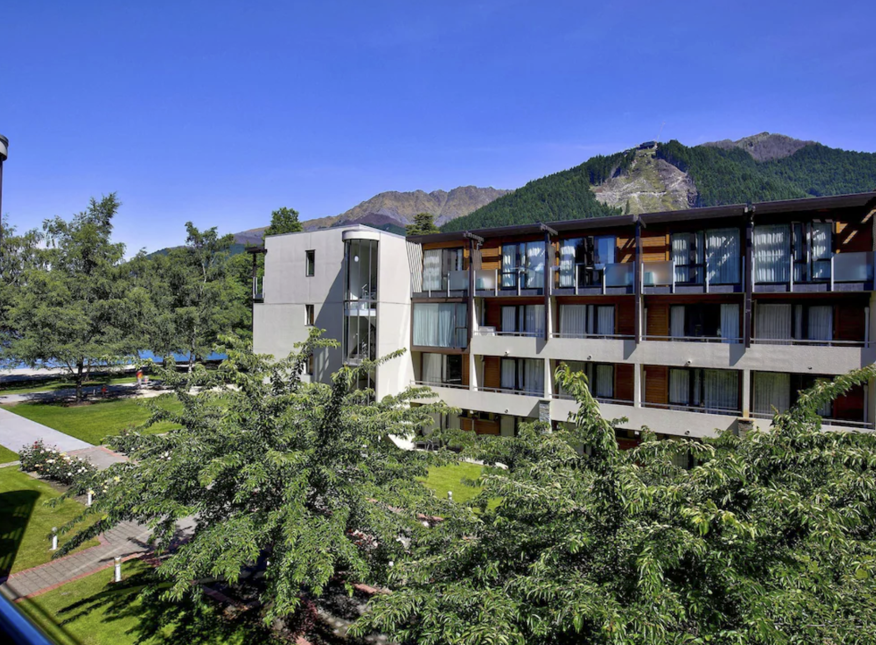Novotel Queenstown Lakeside