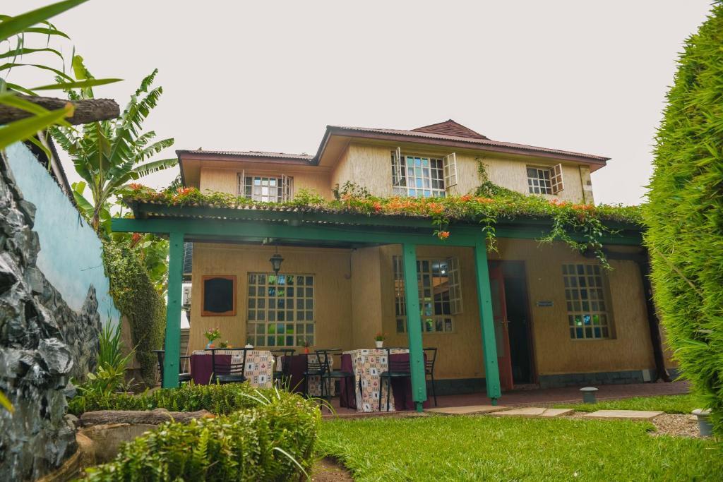 Crest Safari Lodge - Standard, Arusha
