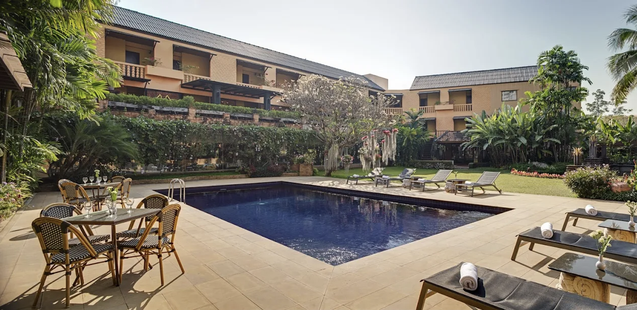 Holiday Garden Hotel & Resort