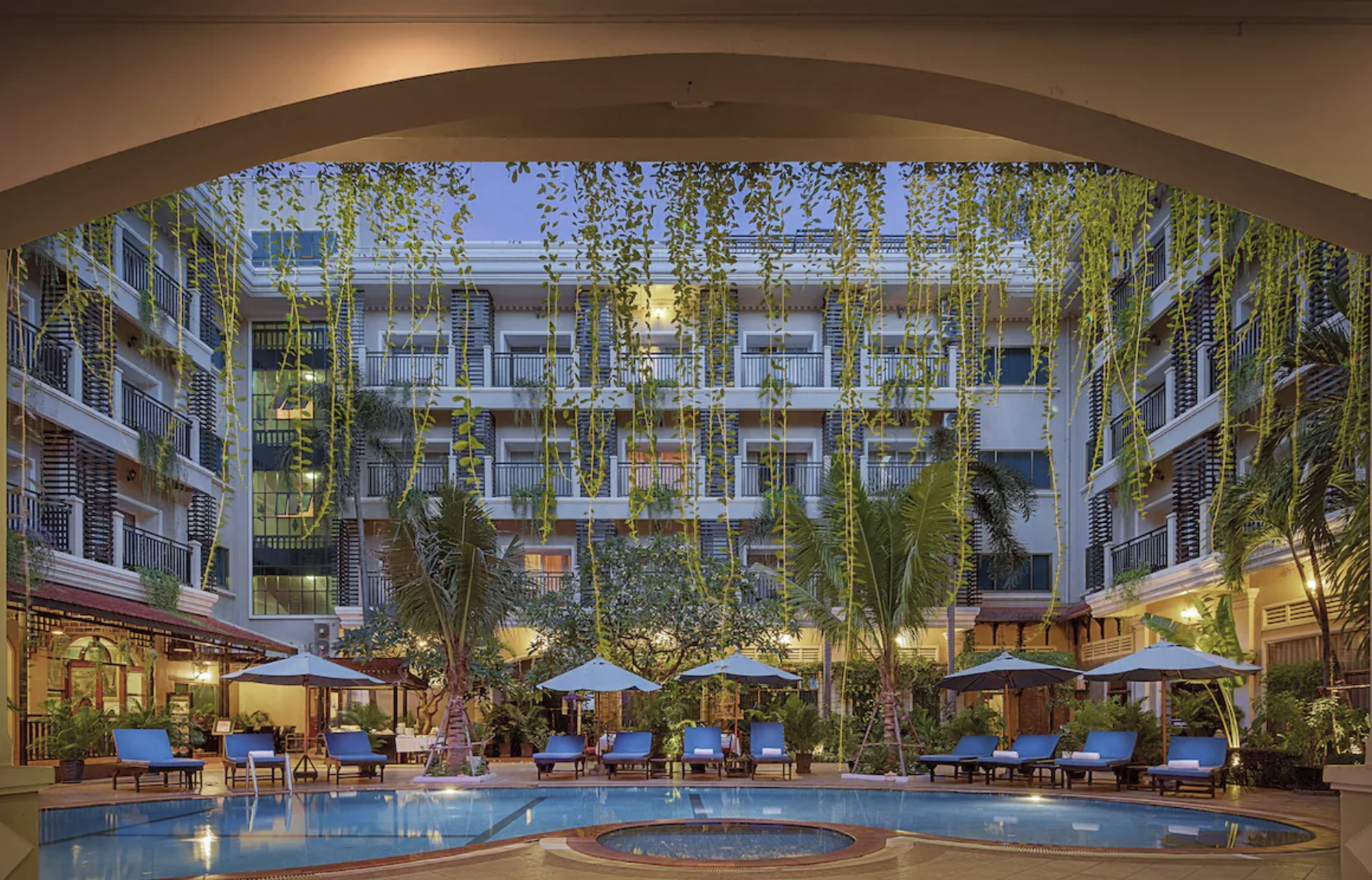 Angkor Holiday Hotel