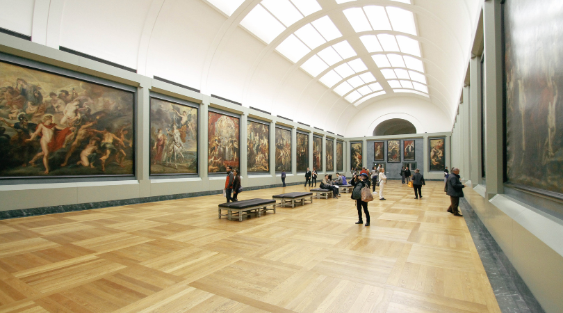 Gæster på et museum 